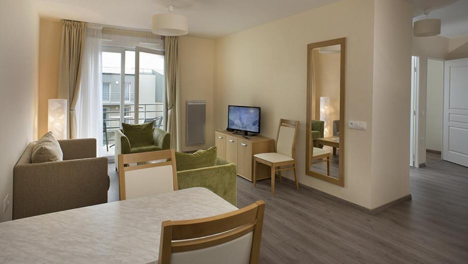 Aparthotel Domitys Le Pavillon De Diane Thionville Zewnętrze zdjęcie